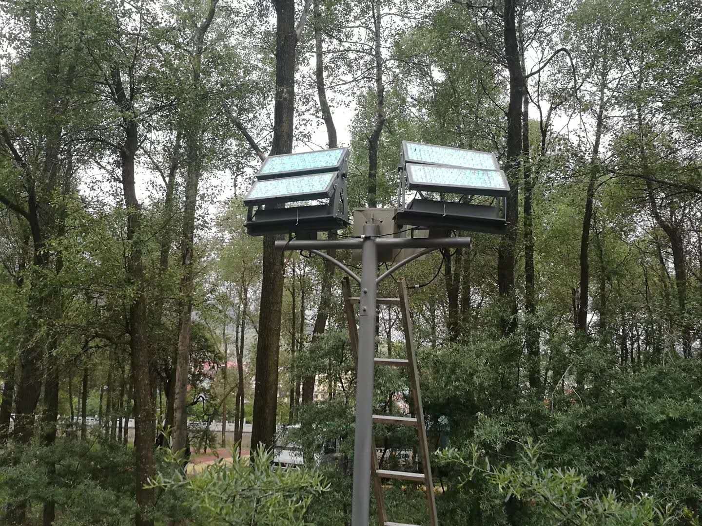 青海祁連縣卓爾山景區(qū)山體亮化工程